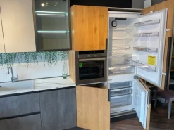 Cucina a prezzo scontato con penisola moderna Loft-wall Arrex