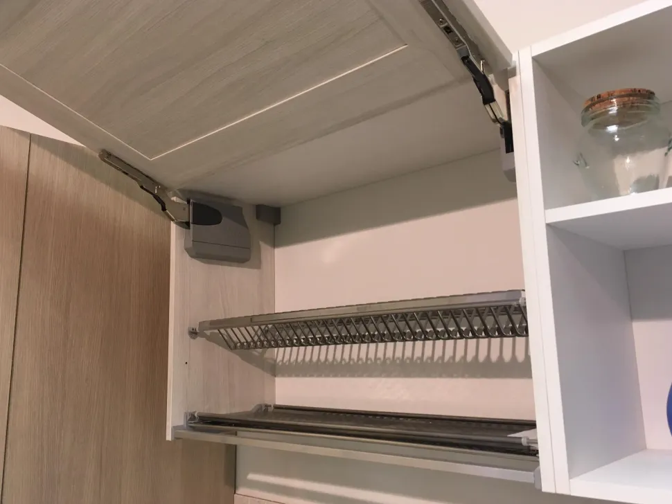 Cucina ad angolo ASTRA CUCINE MODELLO EGO in OFFERTA SCONTATA DEL 33%