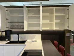 Cucina ad angolo in laccata opaco bianca Infinty a prezzo ribassato