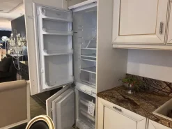 Cucina ad angolo in laccata a prezzo ribassato 50%