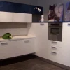 Cucina ad angolo in laccato lucido bianca Plan materic  a prezzo ribassato