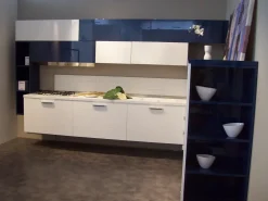 Cucina ad angolo in laccato lucido bianca Plan materic a prezzo ribassato