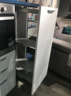 Cucina ad angolo in laccato lucido bianca Plan materic a prezzo ribassato