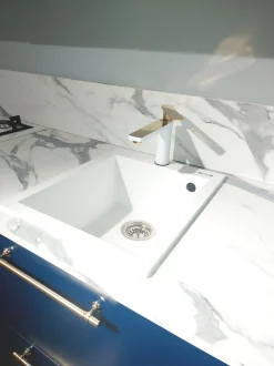 Cucina ad angolo in laccato opaco a prezzo scontato 76%