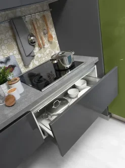 Cucina ad angolo in laccata lucido a prezzo ribassato 30%