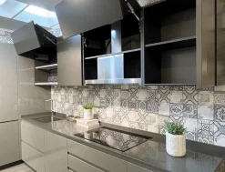 Cucina ad angolo in laccato lucido a prezzo ribassato 30%