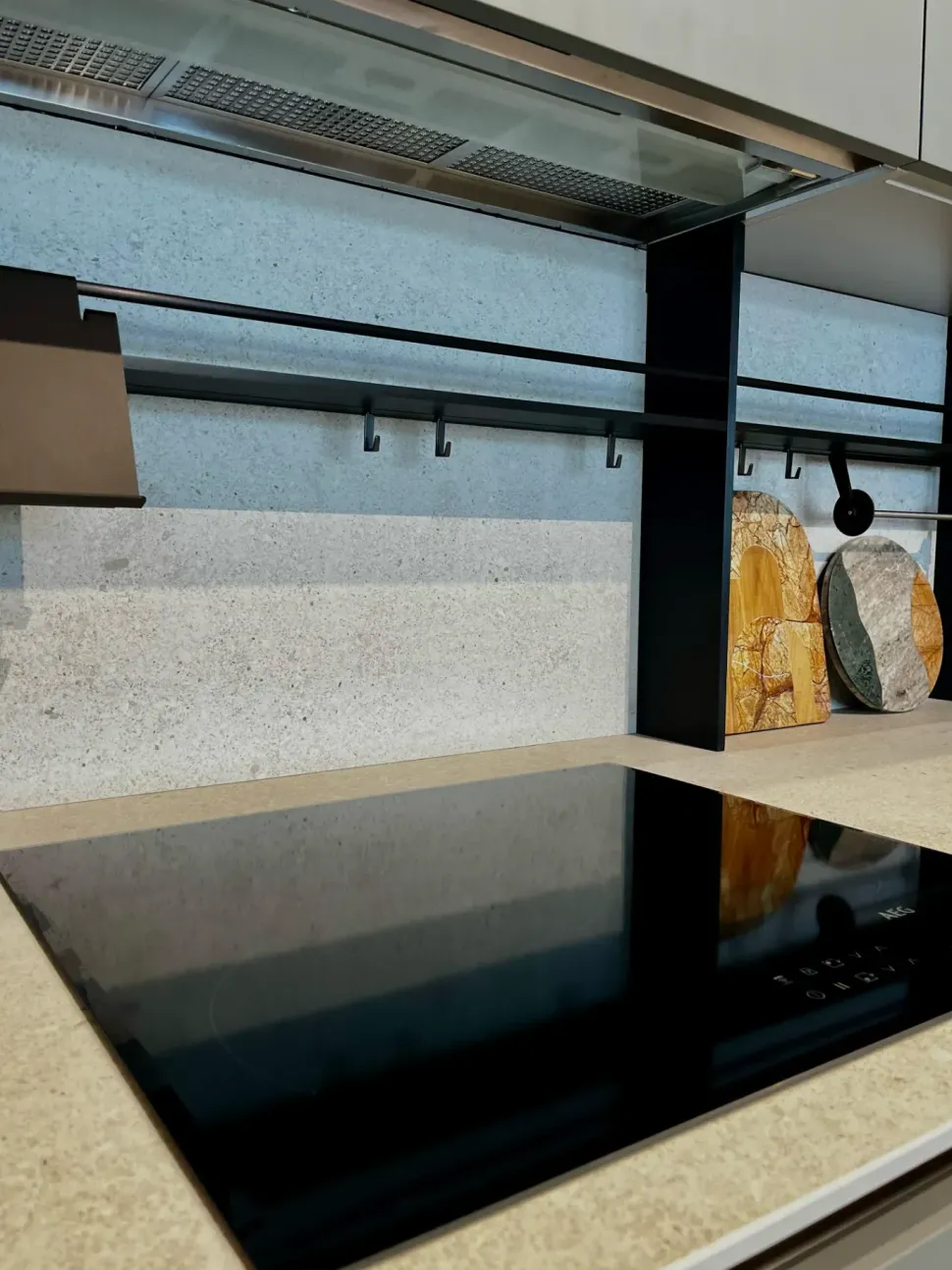 Cucina ad angolo in laminato opaco a prezzo scontato 40%