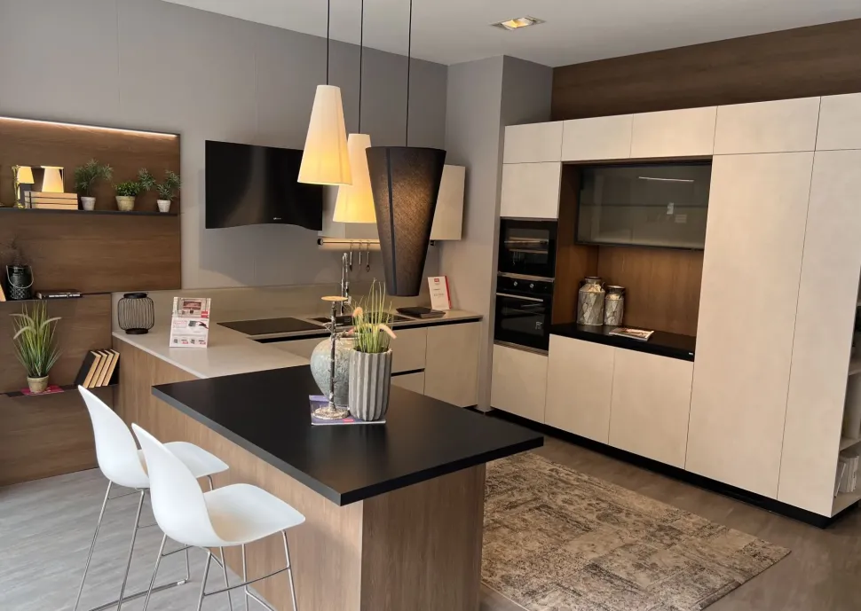 Cucina ad angolo in laminato materico altri colori Liberamente a prezzo ribassato