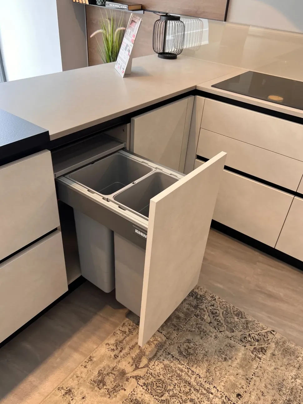 Cucina ad angolo in laminato materico altri colori Liberamente a prezzo ribassato