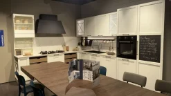 Cucina ad angolo in legno a prezzo scontato 50%