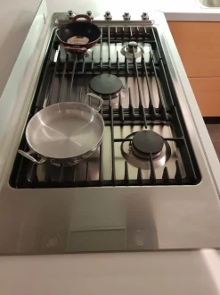 Cucina ad angolo moderna Planet Varenna a prezzo ribassato