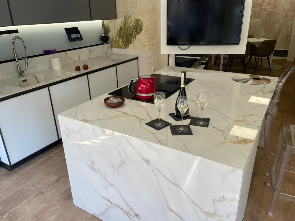 Cucina ad isola design bianca Arredo3 Agin