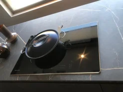 Cucina ad isola in laccato opaco a prezzo scontato 30%