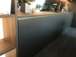 Cucina ad isola in laccato opaco a prezzo scontato 30%