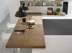 Cucina ad isola in laccata opaco a prezzo scontato 36%