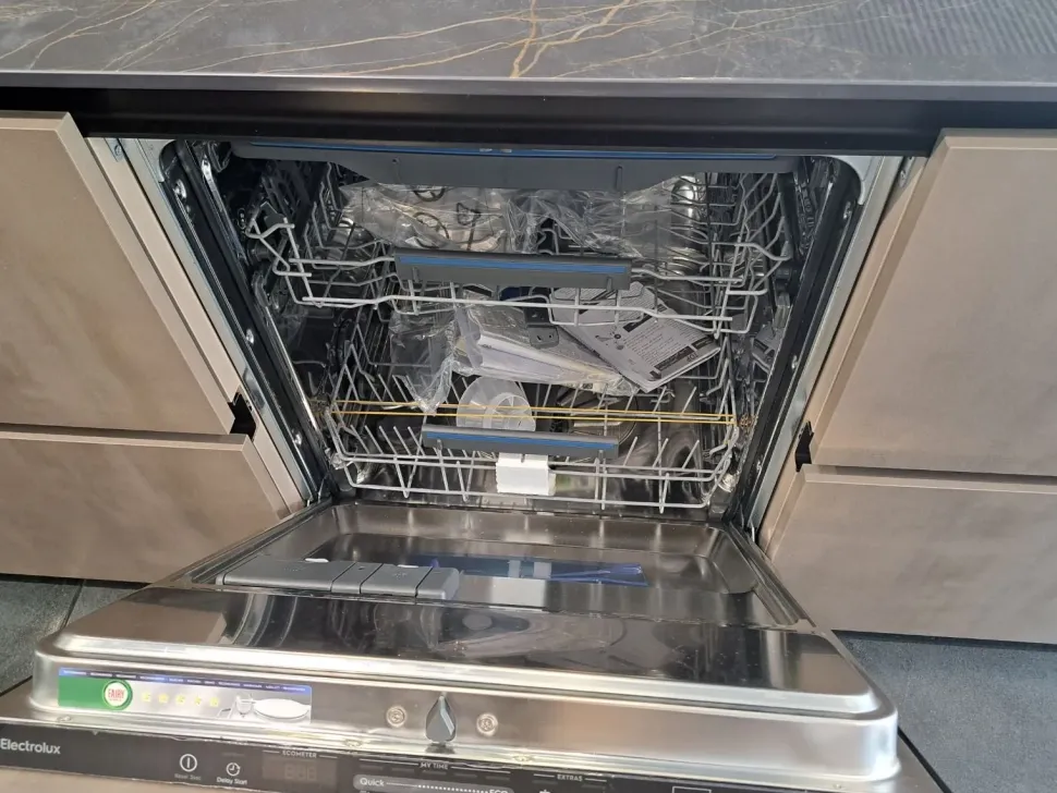 Cucina ad isola moderna Rho Armony: sconto fino al 50%!