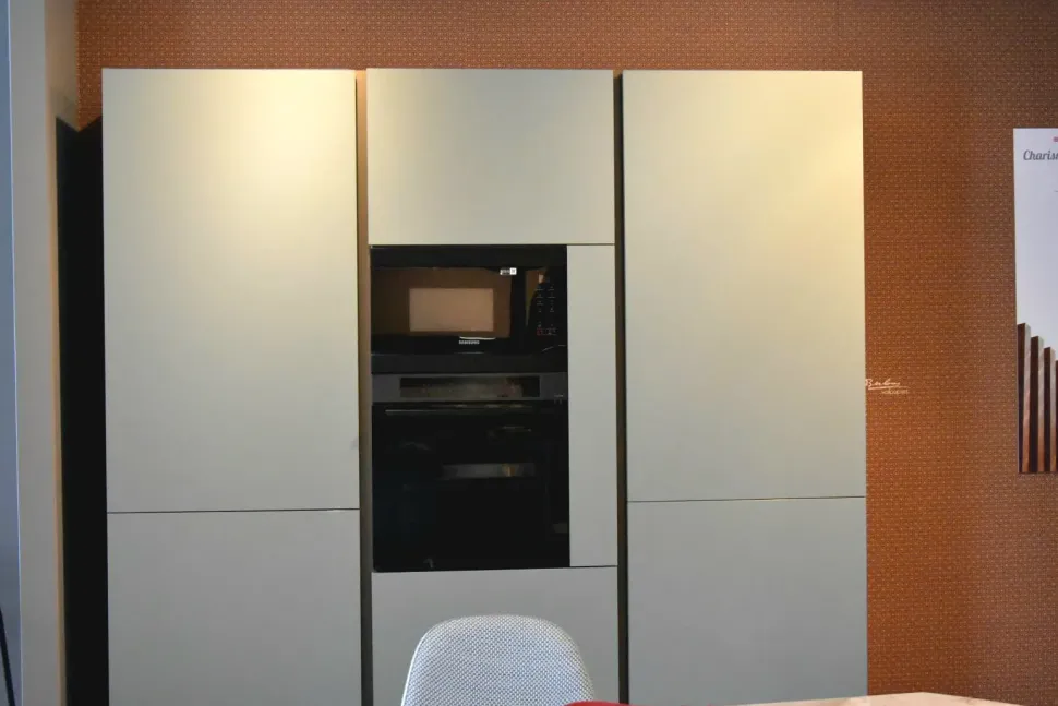 Cucina altri colori design con penisola Stosa Metropolis fenix cemento  a soli 13500 Euro