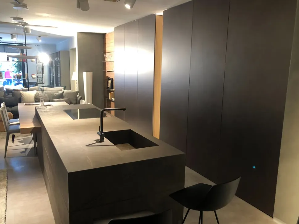 Cucina altri colori design con isola Modulnova Skill gres