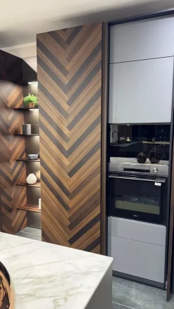 Cucina altri colori design con isola Binova Mantis a soli 26000 Euro