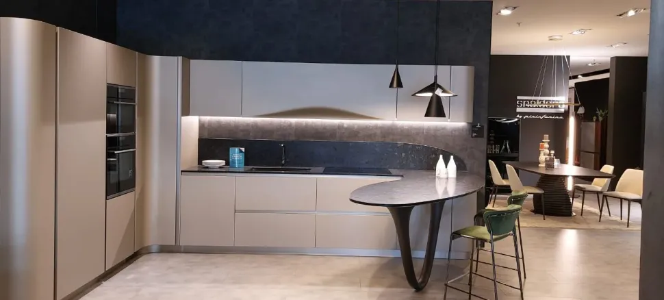 Cucina altri colori design con penisola Snaidero Ola20