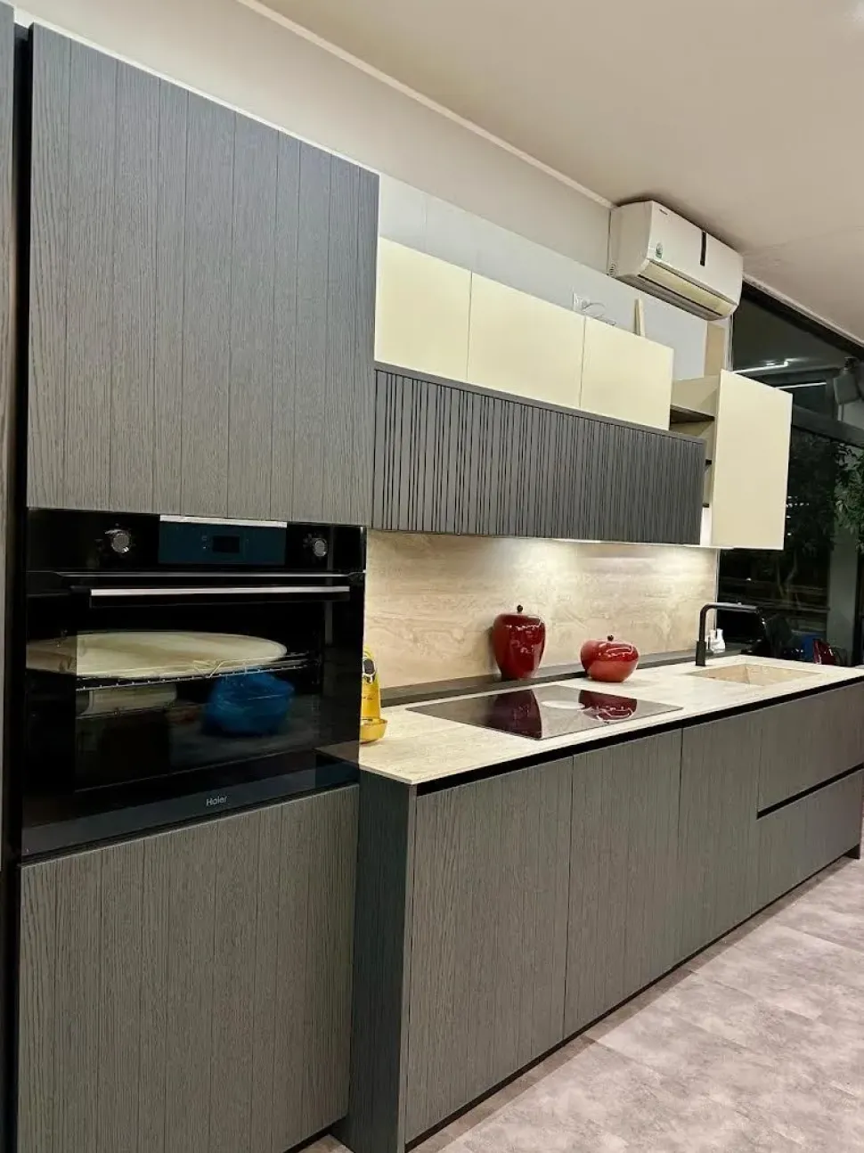 Cucina altri colori design lineare Bluna Binova