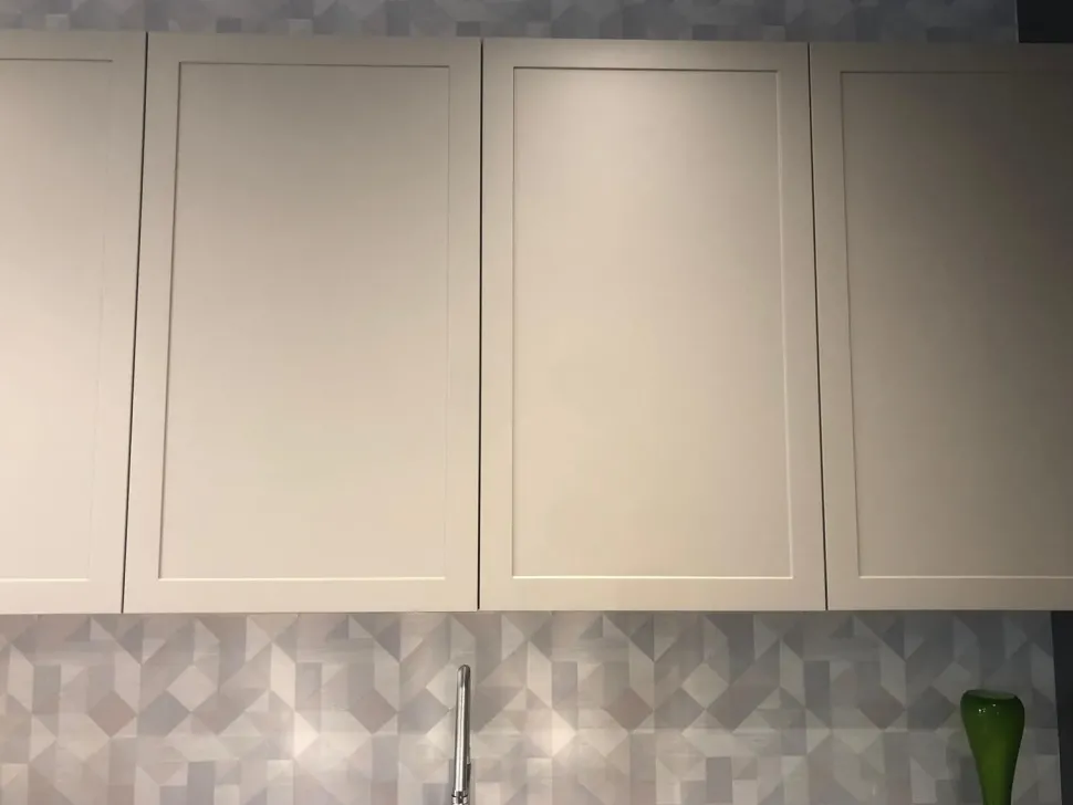 Cucina altri colori moderna con penisola Carattere Scavolini in Offerta Outlet