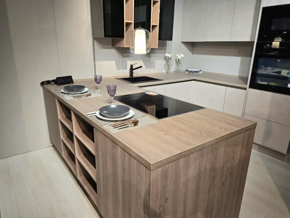 Cucina altri colori moderna con penisola Tedesca riva Artigianale a soli 5775 Euro