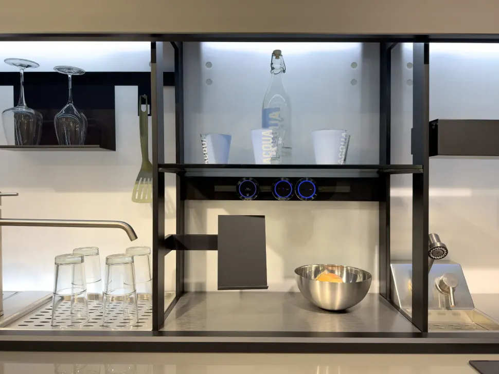 Cucina altri colori moderna lineare Genius loci con air logica Valcucine scontata