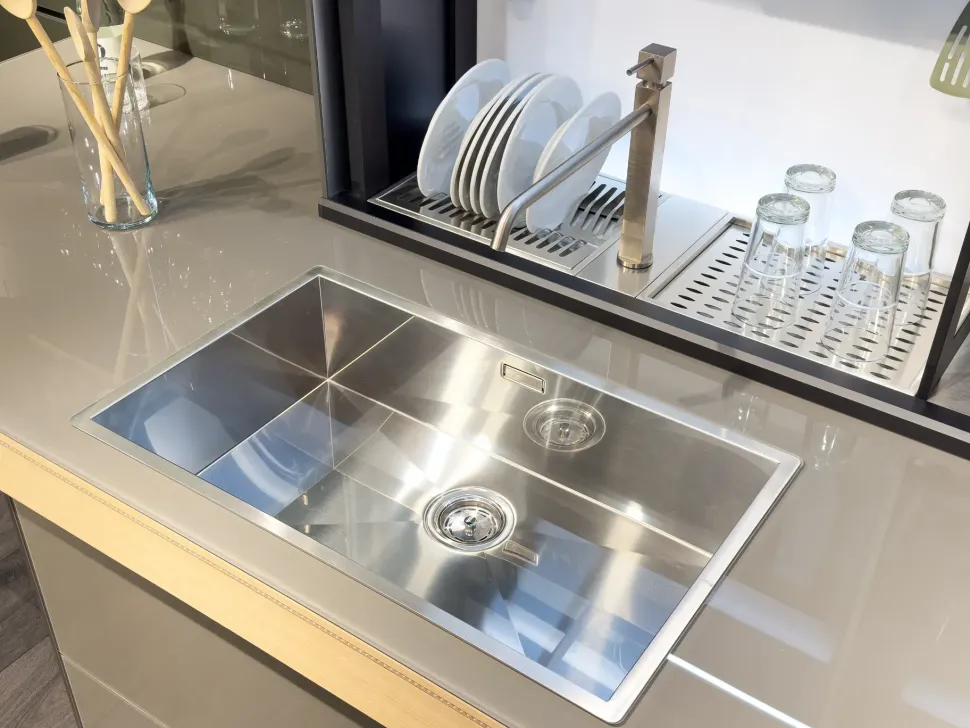 Cucina altri colori moderna lineare Genius loci con air logica Valcucine scontata