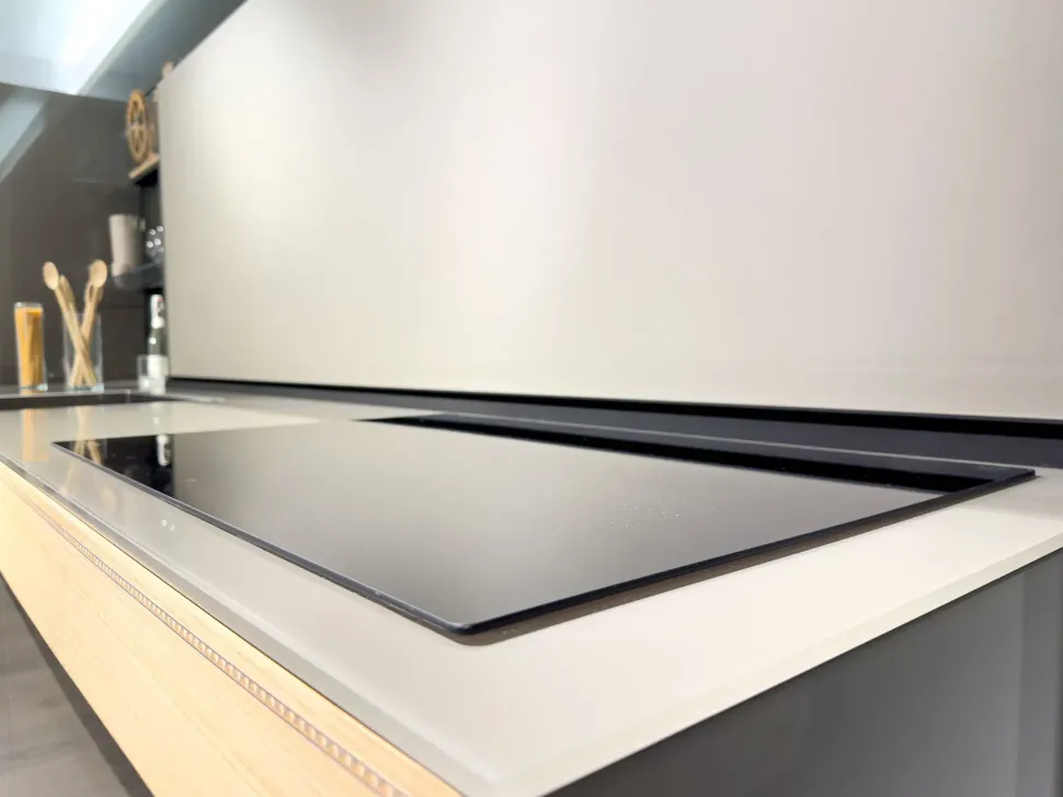 Cucina altri colori moderna lineare Genius loci con air logica Valcucine scontata