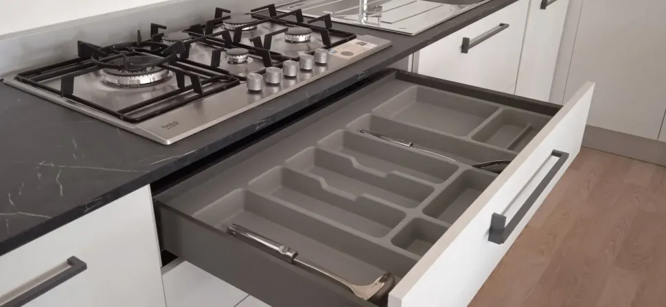 Cucina altri colori moderna ad angolo Quadra Artec