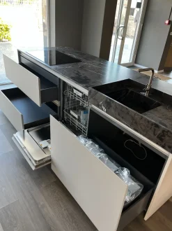 Cucina altri colori moderna con isola Soul Ernestomeda