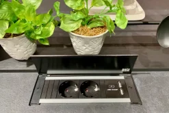 Cucina altri colori moderna con isola Scavolini Motus