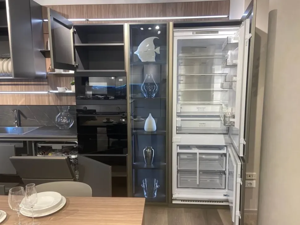 Cucina altri colori moderna Lounge vetro opaco Veneta cucine in Offerta Outlet