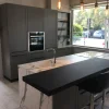 Cucina antracite moderna con isola Scavolini Carattere a soli 13104 Euro
