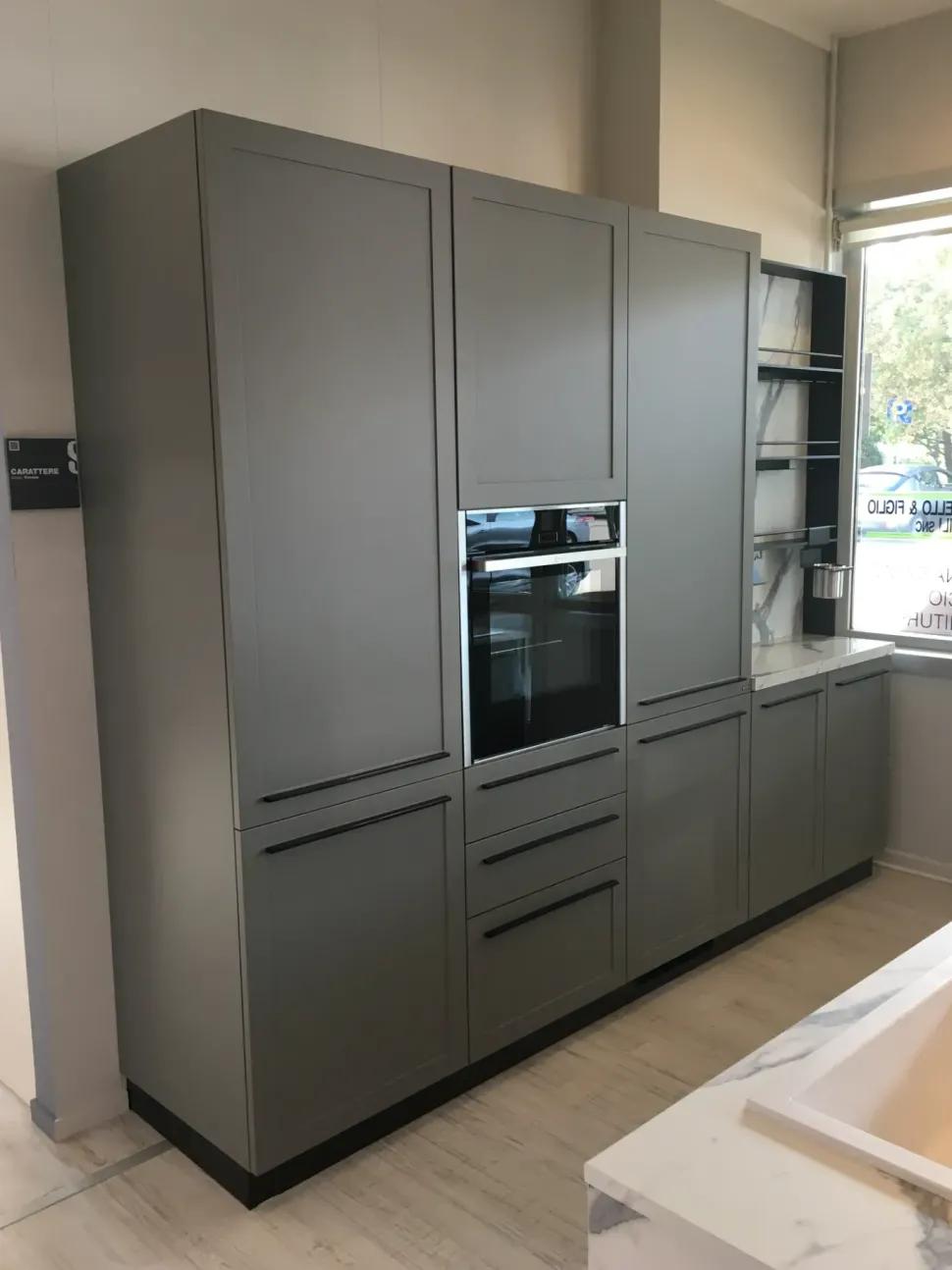 Cucina antracite moderna con isola Scavolini Carattere a soli 13104 Euro