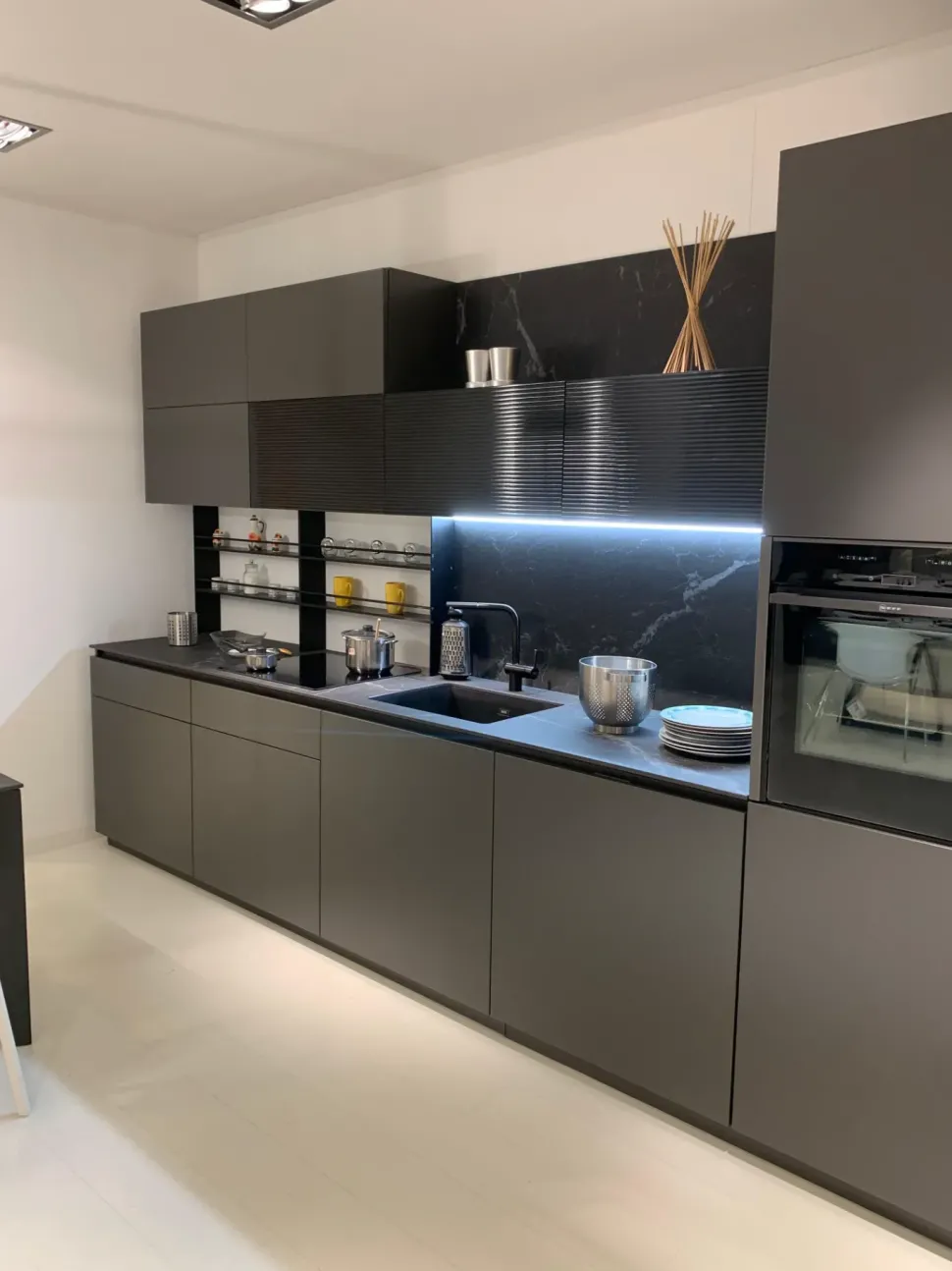 Cucina antracite moderna lineare Libra Scavolini