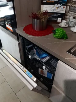 Cucina Aran moderna lineare grigio in laminato materico Ginevra