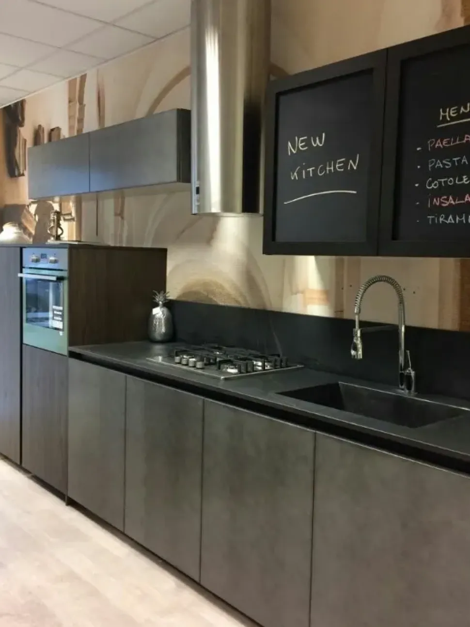 Cucina Arredo3 country lineare grigio in laccato opaco Factory