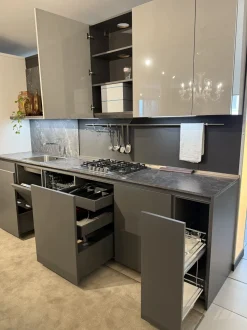 Cucina Arredo3 design con isola grigia in laccata opaco Time