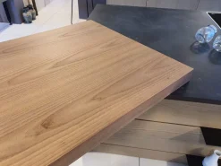 Cucina Arredo3 moderna con isola grigia in laccata opaco K6 asia