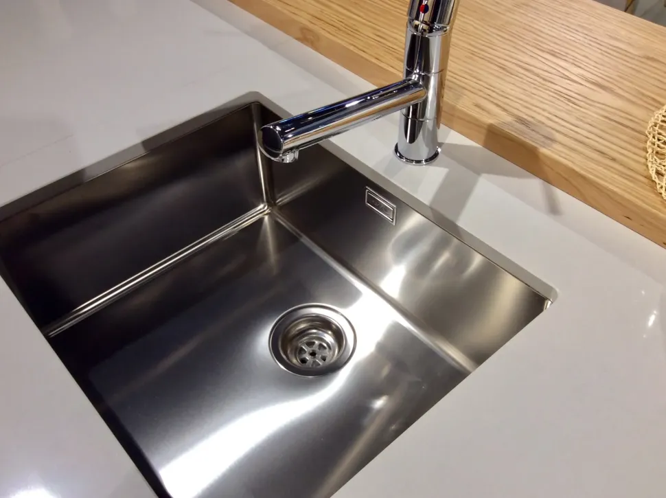 CUCINA Artigianale ad isola K2 z6 SCONTATA