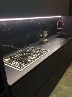 Cucina Artigianale design lineare antracite in laccata Atelier - paolo biordi designer