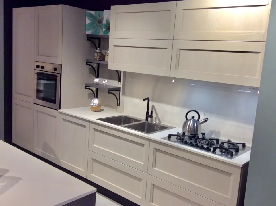 Cucina Artigianale moderna ad isola altri colori in legno Aida