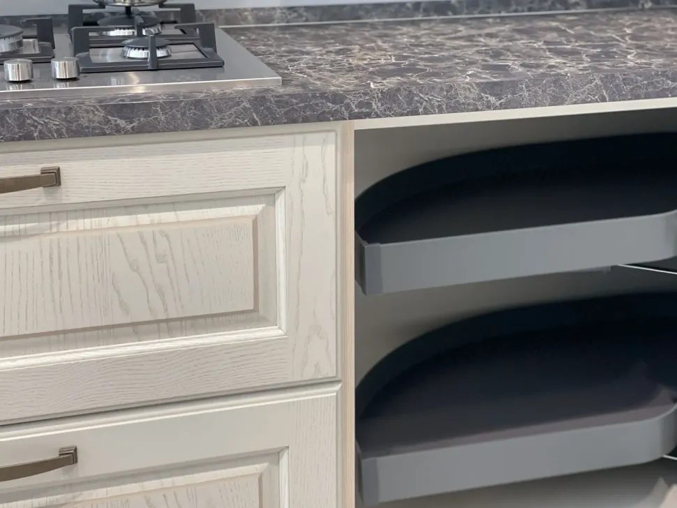 Cucina bianca classica ad angolo Scavolini Madeleine a soli 11643 Euro