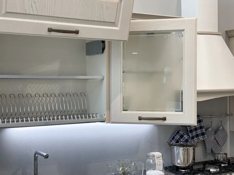 Cucina bianca classica ad angolo Scavolini Madeleine a soli 11643 Euro