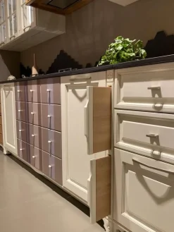 Cucina bianca country ad isola Portrait Aster in Offerta Outlet.