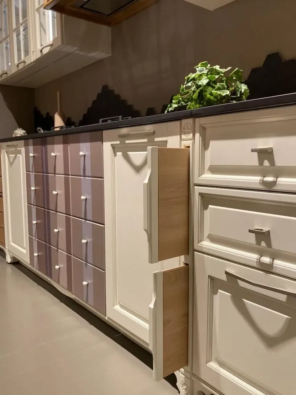 Cucina bianca country ad isola Portrait Aster in Offerta Outlet.