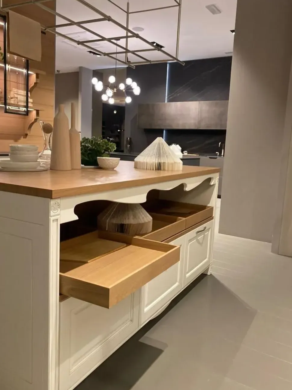 Cucina bianca country ad isola Portrait Aster in Offerta Outlet.