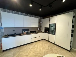 Cucina bianca design ad angolo Stosa Young